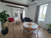 En plein coeur de Pélissanne - 55 m2 rénovés - Avec Parking - Chambres d'hôtes Pélissanne