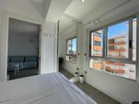 Gabriel Miro, Calpe City Center, Terrace with Beautiful City View, Refurbished Apartment - 1 Min From The Beach - Chambres d'hôtes Calpe