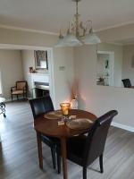 Cozy-Centrally Located HOUSE - B&B Kansas City