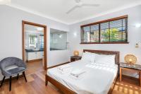 Ribbons Beachfront 2 Bedroom Apartment 4 - B&B Clifton Beach