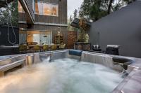 Djurapin - Sophisticated Coastal Haven with Jacuzzi - B&B Dunsborough