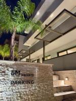 Lum Urban Suites - Modern Apartments with Free Parking - Chambres d'hôtes La Canée