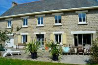 Villa Bouline Plage de Pors Carn à 250m à pied Grande maison authentique bretonne bien équipée pour 10 personnes Capacité rare dans la région Jardin BBQ Parking privatif - B&B Penmarch