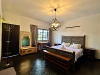 Cozy Family Homestay 2BR with Balcony in Shared Bungalow SS2 PJ New - Chambres d'hôtes Petaling Jaya