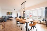 Cozy 2BR Seaside Apartment in Oostende - Family-Friendly and Fully Equipped - Chambres d'hôtes Ostende