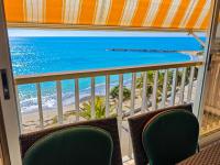 LITORAL COSTA DORADA - CANASTEL Only Families - Chambres d’hôtes Cambrils