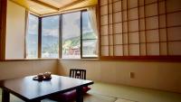 Japanese-Style Twin Room with Shared Bathroom, Private Toilet and Mountain View