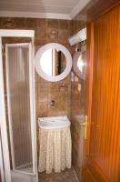 Camera Doppia con Letti Singoli con Bagno