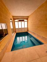 Double heated pools, free AC - Bed and Breakfast Nadur