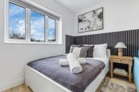 Walk to Stadium Prime 1BR Stay 2 Beds Sleeps 3 with free Wifi And Parking - Chambres d'hôtes Londres