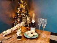 Moreton High Street - Sleeps 10, with private garden - B&B Moreton in Marsh