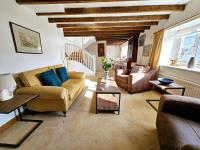 Fabulous Lochside Home with Incredible Views - B&B Lochcarron