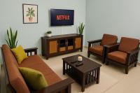 TrueLife Comfort Inn - Near PS4 veg restaurant - On way to Balaji Temple - 2BHK AC apartments - Coffee Tea Milk - Fast WiFi, Kitchen, Dining, Android TV, Parking - Easy access to Airport, Railway Station and to all Temples - Top service with lots of Love - Chambres d'hôtes Tirupati
