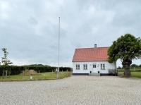 Farmhouse With Great Views On Langeland - B&B Løkkeby