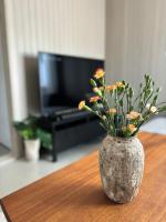 Downtown apartment, close to the zoo - B&B Kristiansand