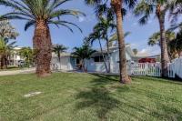 Indian Rocks Beach West Side Bungalow - Bed and Breakfast Clearwater Beach
