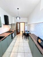 Bright Apartment Marina di Carrara - Free Parking - B&B Carrara