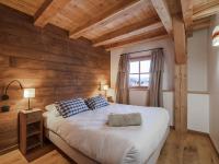 Triplex rénové au coeur du village avec jardin privé - FR-1-808-19 - Chambres d'hôtes Le Monêtier-les-Bains