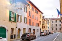 HOST4U - Laura's Cozy Home in Brescia City Center - Chambres d'hôtes Brescia
