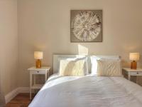 Harbour Haven Cobh- Sea & Cathedral View Apartment - B&B Cobh