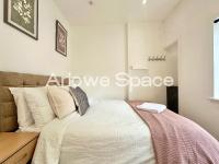Modern Classic 3-Bedroom Flat - B&B The Hyde