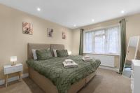 Cosy 1BR in Waltham Cross with Washer - Sleeps 4 - Bed and Breakfast Cheshunt