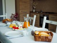 Kövirigó Vendégház - B&B Ábrahámhegy
