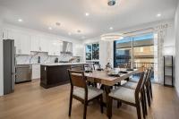 Bright 4BR Family Retreat - Ferienwohnung Calgary