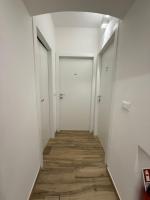 Sixtyfour Guest House - Free Parking - Bed and Breakfast Genua