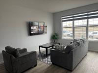 Comfort Haven 3BR Family Home in Ambleton - Ferienwohnung Calgary