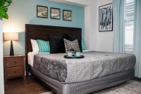 Fun Cozy 1 Br King Apts - 1 25 Mile Walk to TIAA Bnk Fld - Chambres d'hôtes Jacksonville