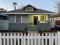 Classic California Bungalow Downtown - B&B Bakersfield