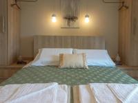 Mespilia Bliss Apt - Bed and Breakfast Kournás