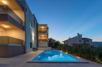 Apartamento de 1 dormitorio con balcón y vistas al mar