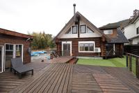 ヴィラ湖西 最大11名 琵琶湖ビュー165平米の一棟貸切ログハウス BBQハウス完備 広々3LDK ロフト Wi-Fi - B&B Takashima