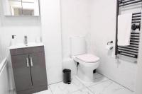 Modern 2BR Apartment in Wembley, - B&B Londra