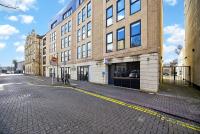 Stunning 2BR Apartment Cardiff Bay with Balcony - Ferienwohnung Cardiff