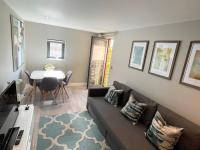 City Centre One bedroom apartment with private balcony - Chambres d'hôtes Oxford