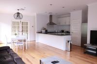 Sweet Home Property Forrestfield - B&B Perth