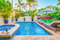 Resort Living: Hoops Outdoor Bar Views PoolSpa - B&B San Diego