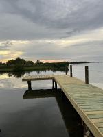 Waterfront Cottages with Sunsets, Kayaks Included! - B&B Cedar Key