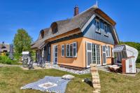 Ferienhaus Auszeit 14 Feriendorf Klein Stresow Rügen by ruyastay - B&B Putbus