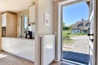 Ferienhaus Auszeit 14 Feriendorf Klein Stresow Rügen by ruyastay - B&B Putbus
