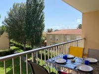 Appartement T2 pour 4 Personnes Résidence avec piscine 4EURO213 Nice apartment with swimming pool - Chambres d'hôtes Canet-en-Roussillon