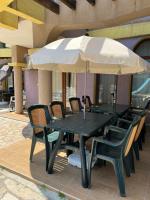 MyNook Garden Beach 3-Bedroom Maisonette - B&B Chernomorets