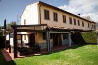 Il Villino di Pescia Tuscan Villa with Private Garden - Chambres d'hôtes Pescia