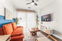 Virelli Apartments Upscale King Suite in the Heart of Orlando w Pool - Chambres d'hôtes Orlando