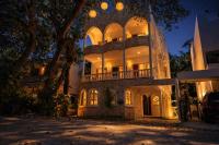 Romantic Luxury Villa with Rooftop Jacuzzi - 50m from Beach - B&B Playa del Carmen