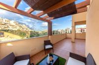 Collados Experience Piscina y Parking - B&B Águilas