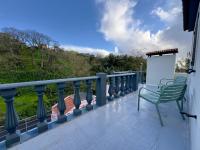 Azorean Stays T4- Spacious 4-Bedroom Home Near São Miguel's Top Attractions - B&B Candelária